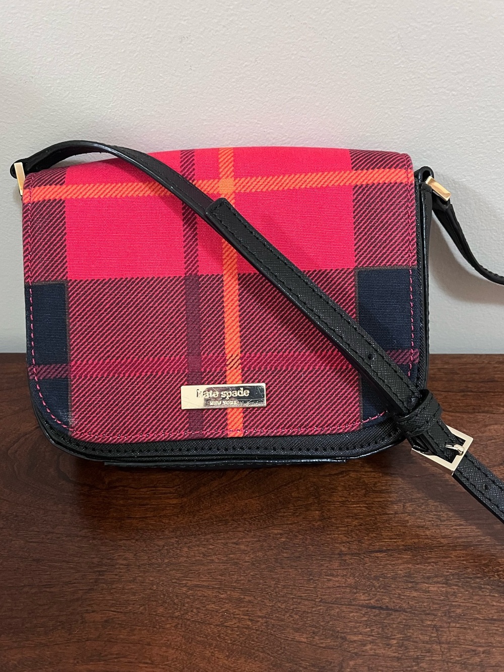 Kate Spade New York Carson Newbury Lane Red and Black Plaid crossbody bag